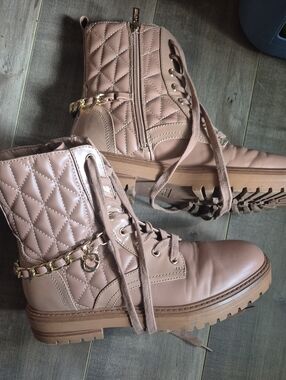 GUESS Jellard Quilted Combat Boots